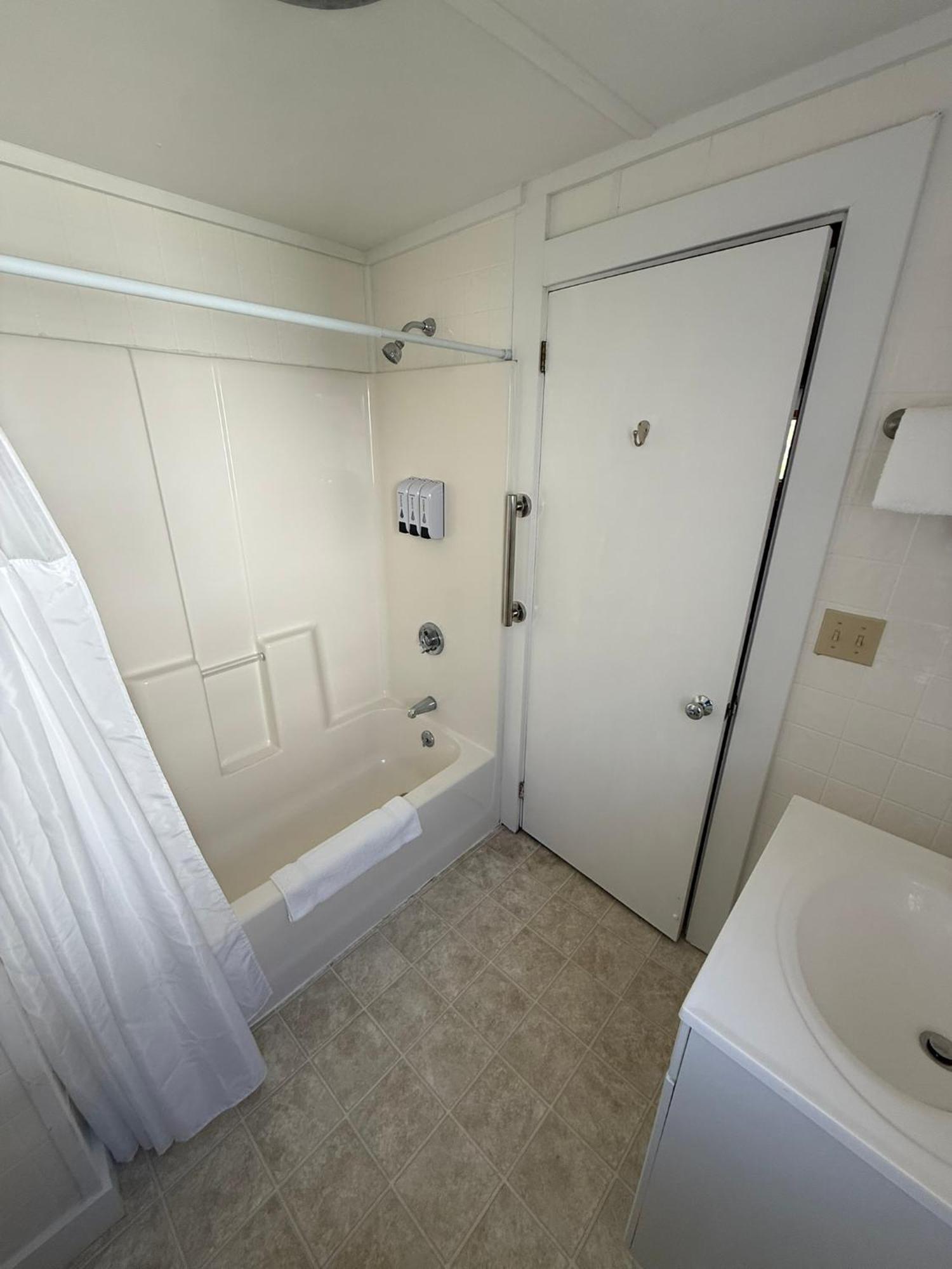 Yardarm Motel Searsport 외부 사진